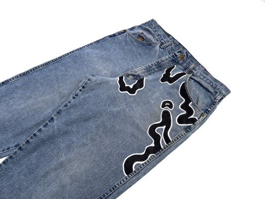 The Art of Upcycling: Transforming Vintage Denim into Wearable Masterpieces